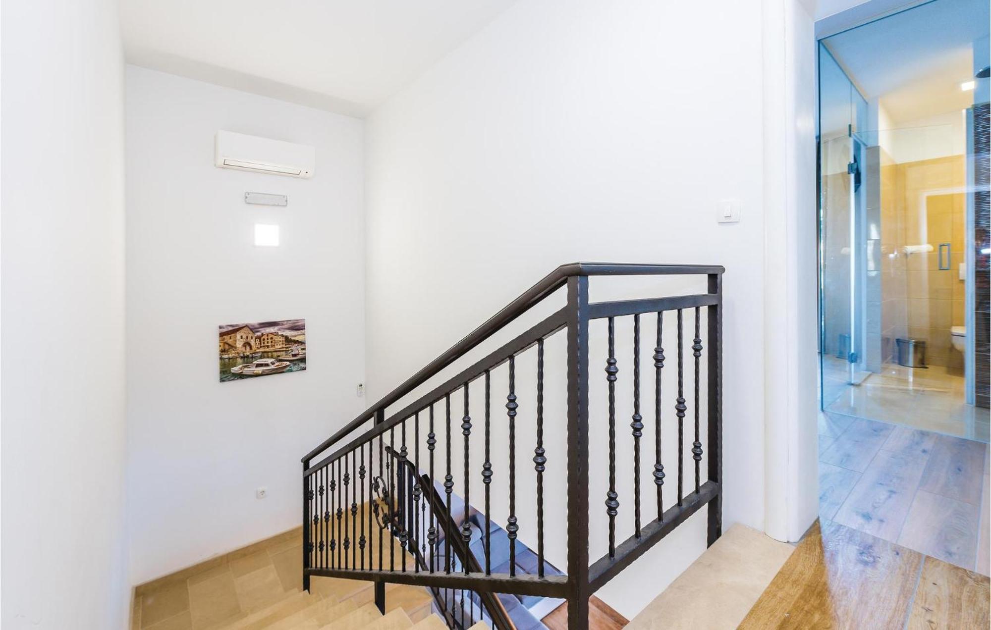 Beautiful Home In Sibenik With Kitchen Exteriér fotografie